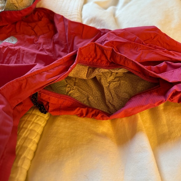 The North Face Venture Jacket, Medium, Pink - Picture 6 of 11